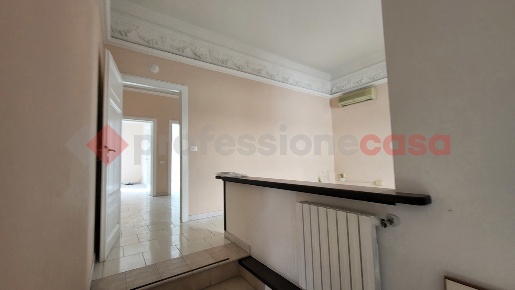 Foto Ufficio a Cecina Cecina Centro di 123 m² con 5 locali in affitto