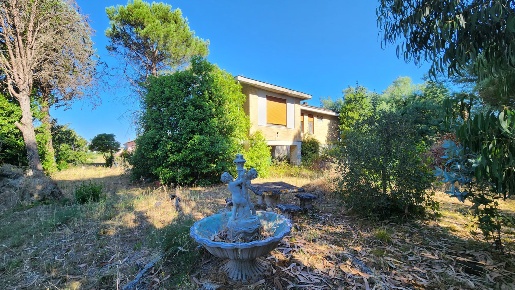 Foto Villa singola in Via della Femminamorta 221, Roma Cesano di 165 m²