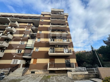 Foto Appartamento in Lioce, Bari Poggiofranco di 120 m² con 3 locali