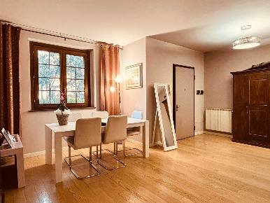 Foto Villa a schiera a Prato Cafaggio - Grignano di 175 m² con 7 locali