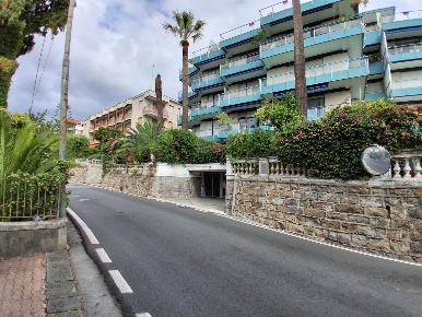 Foto Appartamento a Sanremo Corso degli Inglesi di 105 m² con 4 locali