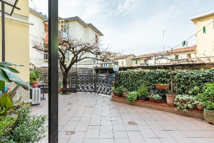 Foto Appartamento in via Filippo Turati, Campi Bisenzio Centro di 103 m²