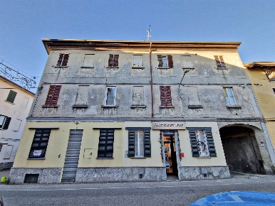 Foto Appartamento in Via Dante 14, Cogliate Centro di 105 m² con 3 locali