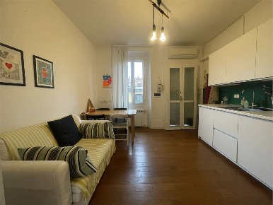 Foto Appartamento in V. Porro Lambertenghi 3, Milano Isola di 45 m²