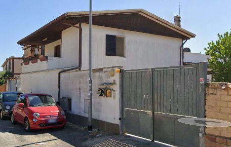 Foto Appartamento in Via Francesco Salvolini 17, Roma Ostia Antica di 99 m²