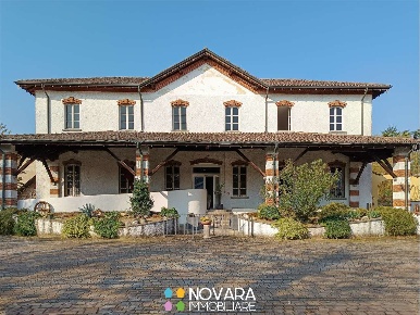 Foto Capannone industriale a Gravellona Lomellina di 700 m² con 6 locali