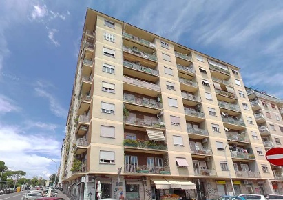 Foto Appartamento in Piazza Augusto Albini, Roma Garbatella di 96 m²
