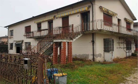 Foto Appartamento in Via Belfiore, Casale di Scodosia Centro di 309 m²