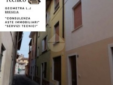 Foto Casa indipendente in Ritorto, Manerbio Centro di 168 m² con 9 locali