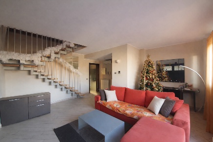 Foto Appartamento in Via PODGORA 53, Legnano di 160 m² con 3 locali