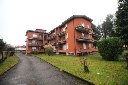 Foto Ufficio in Via delle vigne 23, Rescaldina di 90 m² con 3 locali
