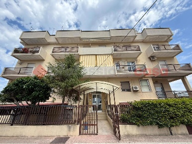 Foto Appartamento in Via CRISPI 11, Leporano di 60 m² con 3 locali