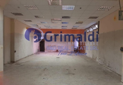 Foto Negozio in Via Giuseppe Scordato 00, Bagheria Centro di 160 m²