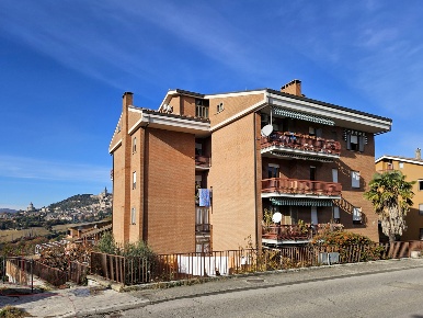 Foto Appartamento in Viale Primo Maggio 23, Todi Centro di 70 m² in vendita