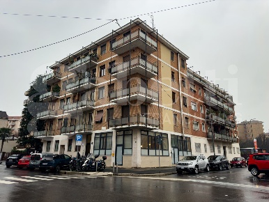 Foto Appartamento in Neera, Milano Cermenate - Abbiategrasso di 77 m²