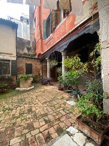 Foto Appartamento a Venezia Santa Croce di 50 m² con 3 locali in vendita