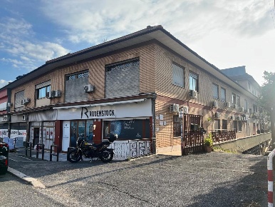 Foto Appartamento in Gasperina, Roma Anagnina di 120 m² con 3 locali
