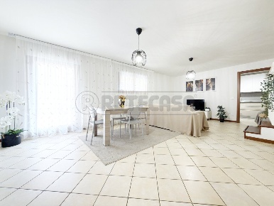 Foto Appartamento in Via Agostino dal Pozzo 7, Vicenza San Pio X di 177 m²
