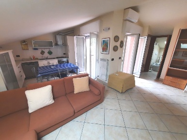 Foto Mansarde in Via Pirelli 25, Pietra Ligure Centro di 70 m² con 3 locali