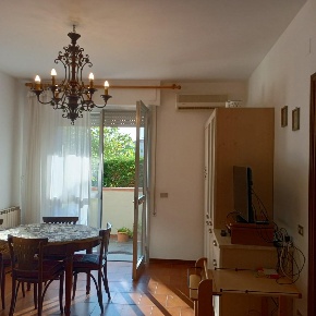 Foto Appartamento a Viareggio Città Giardino di 90 m² con 5 locali