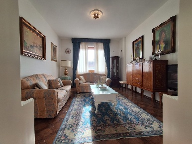 Foto Appartamento a Empoli Pretura - Sanzio di 100 m² con 5 locali