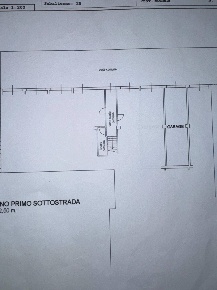 Foto Box in VIA ABETONE SUPERIORE, Maranello di 32 m² con 1 locali
