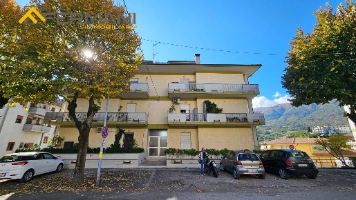 Foto Appartamento a Folignano Centro di 140 m² con 4 locali in vendita