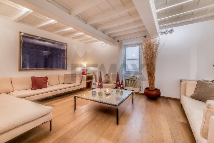 Foto Appartamento a Roma Piazza del Popolo di 130 m² con 4 locali