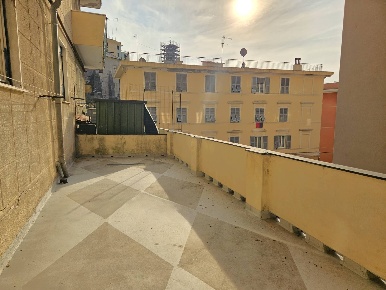 Foto Appartamento in Via Bologna, Genova San Teodoro di 90 m² con 6 locali