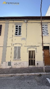 Foto Appartamento a Ascoli Piceno di 73 m² con 3 locali in vendita