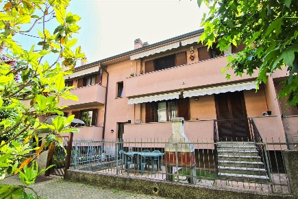 Foto Appartamento in Via Monterosa 23, Ceriano Laghetto Centro di 78 m²