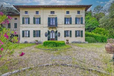 Foto Villa unifamiliare a Siena San Domenico - Fontebranda di 804 m²