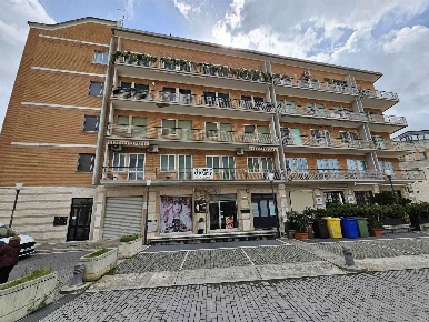 Foto Appartamento in PIAZZA CESARE FIRRAO, Matera Centro di 140 m²