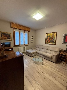 Foto Appartamento a Reggiolo Centro di 100 m² con 5 locali in vendita