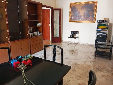 Foto Appartamento in Via Cardano, Terni Centro di 75 m² con 3 locali