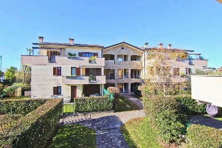 Foto Appartamento in Via Del Carso 17, Cogliate di 87 m² con 3 locali