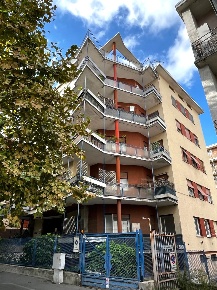 Foto Appartamento in viale Giulio Cesare, Novara Sacro Cuore di 65 m²