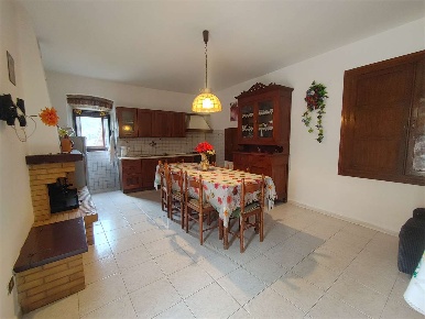 Foto Appartamento a Spoleto di 105 m² con 5 locali in vendita