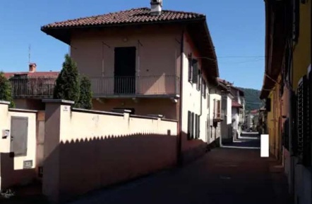 Foto Appartamento in Via Madonnina, Cumiana Centro di 59 m² con 3 locali