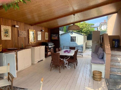 Foto Case indipendenti in Via Ponchielli, Forte dei Marmi Centro di 120 m²