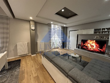 Foto Appartamento in Via Carlo Ferrario, Besana in Brianza Centro di 147 m²