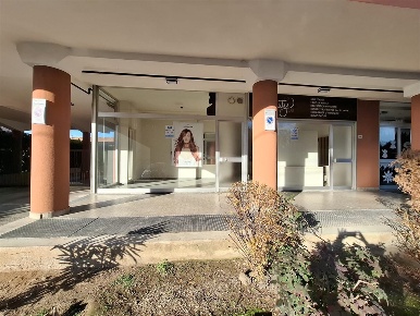 Foto Negozio in Via Vecellio, Meda di 90 m² con 1 locali in vendita
