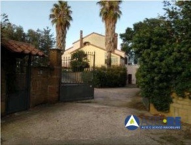 Foto Villa unifamiliare in Strada Felcete, Viterbo Centro di 148 m²