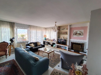 Foto Attico a Carrara Marina di Carrara di 200 m² con 5 locali in vendita