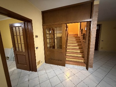 Foto Case semi ndipendenti a Cadeo di 241 m² con 4 locali in vendita