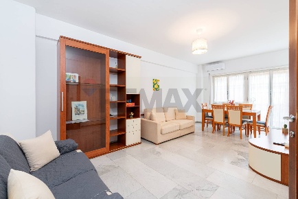 Foto Appartamento in Via Vestricio Spurinna, Roma Quadraro di 90 m²