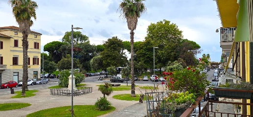 Foto Appartamento a Viareggio Centro di 125 m² con 6 locali in vendita