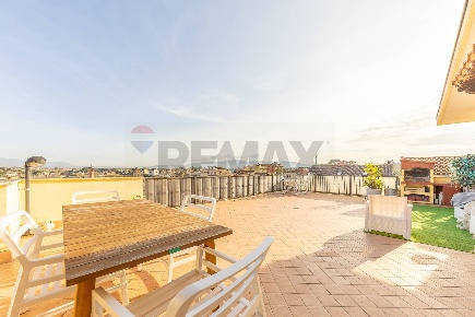 Foto Appartamento in Via Locadi, Roma Borghesiana di 68 m² con 3 locali