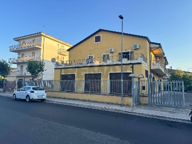 Foto Casa indipendente in Via Vieste, Corigliano-Rossano di 616 m²