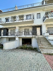 Foto Villa a schiera a Corigliano-Rossano di 300 m² in vendita